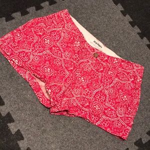 Old Navy Red white printed shorts size 4